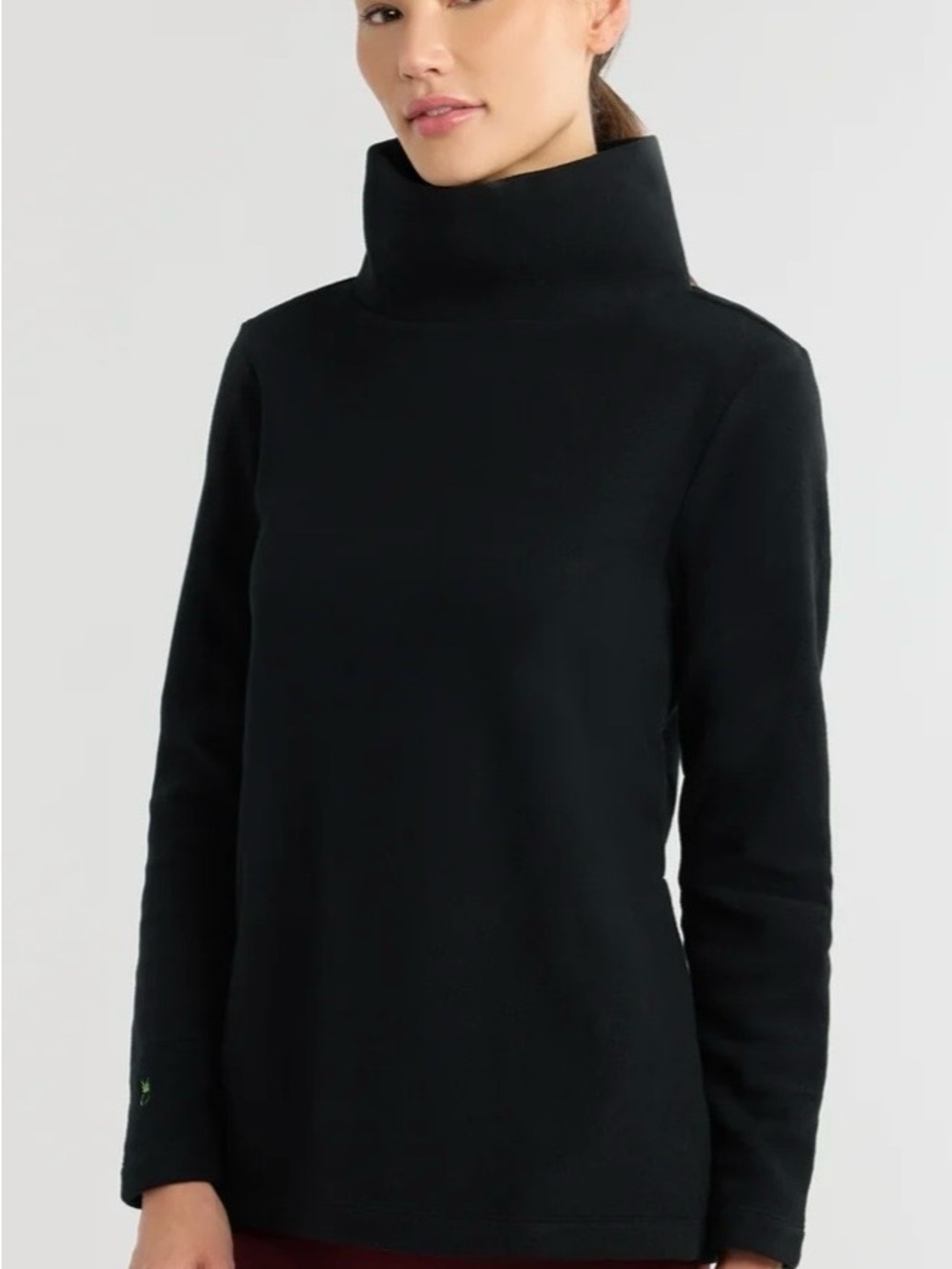 Dudley Stephen’s Women’s Black Cobble Hill Sweater